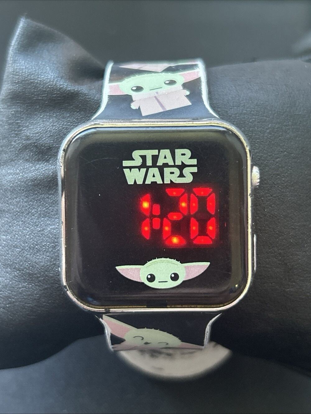 Star Wars Baby Yoda Kids Digital Watch